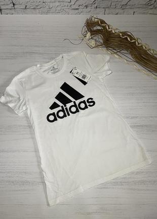 Жіноча футболка adidas