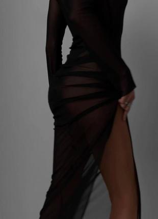Неперевершена жіноча довга сукня-сітка