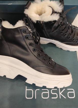 Шкіряні зимові черевики на платформі braska7 фото