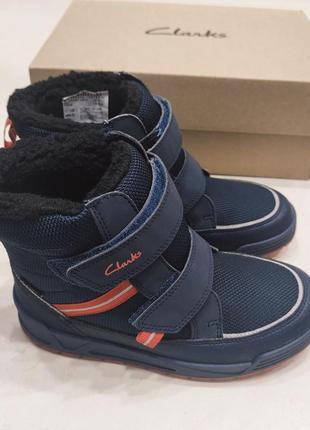 Зимові мембранні черевики clarks, р. 31,33