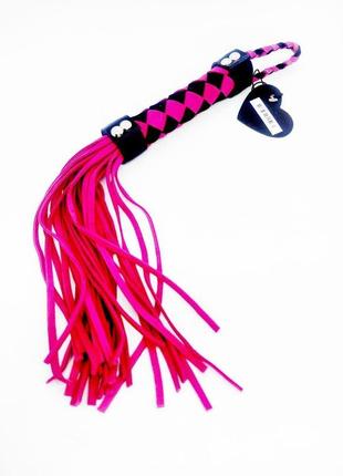 Флоггер рожевий із плетеною ручкою, ds fetish, замша