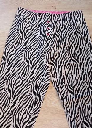 Женская одежда/ летние брюки капри бриджи с принтом зебры 🖤 46/48 размер, коттон #2 фото