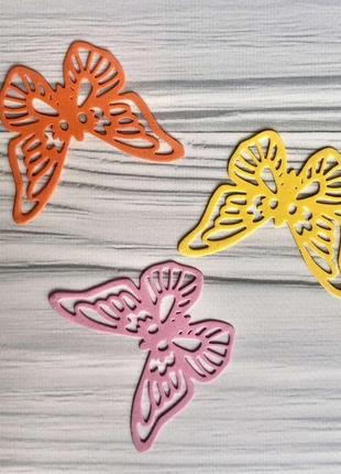 Вирубка "метелик" з фоміарану1 фото