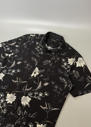 Стильная черная тенниска river island с принтом, принт, цветы, гавайка, шведка, рубашка короткий рукав, летняя, пляжная3 фото