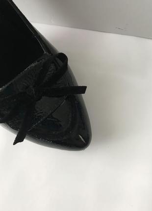 Ошатні чорні туфлі на підборах greisy.італія.шкіра.5 фото