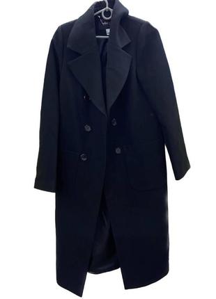 Класичне жіноче пальто чорного кольору2 фото