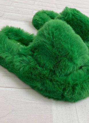 Теплі пухнасті жіночі хутряні кімнатні капці