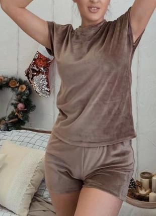 Велюрова піжама трійка футболка, шорти та штани мокко3 фото