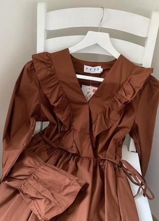 Красивое платье в коричневом цвете1 фото