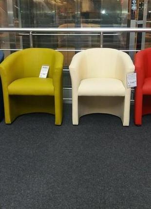 М'яке крісло різних кольорів