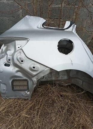Крило з порогом та стійкою правий меган 3