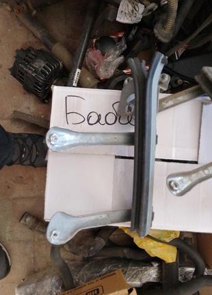 Направляюча передніх дверей скла меган 3,флюенс