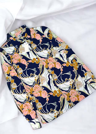 Брендова сорочка блуза на ґудзиках asos квіти етикетка