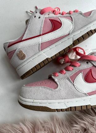 Nike sb dunk low se 85 double swoosh pink rabbit7 фото