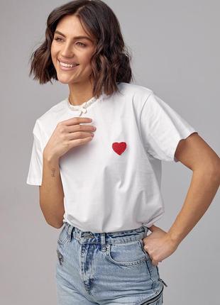 Женская футболка с сердечком1 фото
