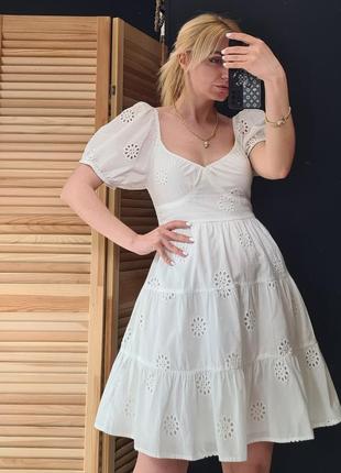 Белое платье от primark, размер s, в прошву с объемным рукавом1 фото