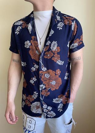 Стильная синяя тенниска primark с принтом, примарк, принт, гавайка, шведка, легкая летняя рубашка, цветы, пляжная
