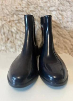 Резиновые сапоги