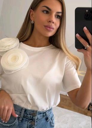 Турецкая хлопковая футболка с цветком розой