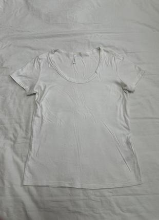 Жіноча біла футболка 😍1 фото