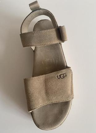 Замшевые сандалии ugg goldenstar7 фото