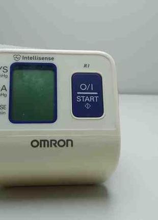 Тонометр б/у omron r1