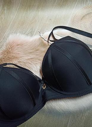 Бюстгальтер з портупеєю чорний бюстгальтер