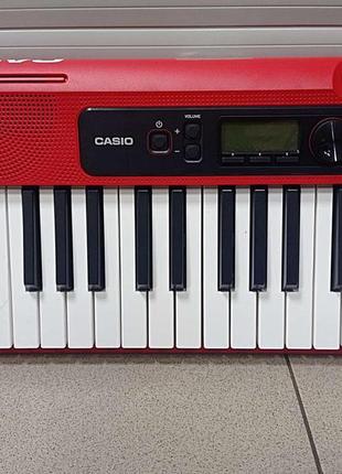 Синтезатори, піаніно та midi-клавіатури б/у casio ct-s2004 фото