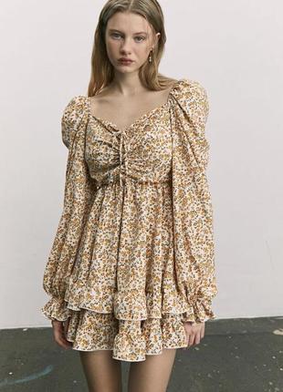 Платье из софта двойная юбка молочное в желтые цветы