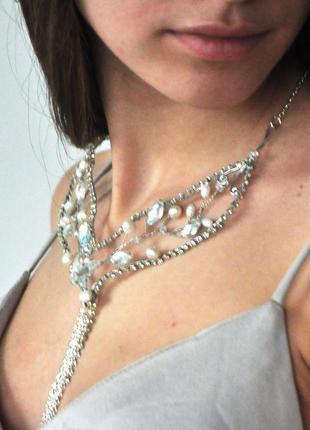 Кольє з перлами і кристалами в срібних тонах3 фото