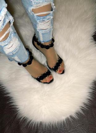 Стильні босоніжки чорного кольору на шпильці тм seastar