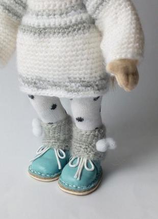 Авторская текстильная кукла. кукла в вязаной одежде.3 фото