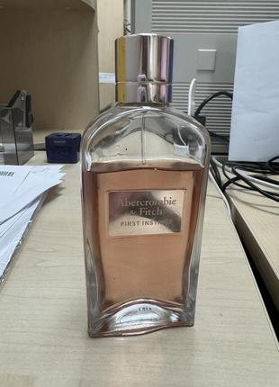 Abercrombie & fitch first instinct 75 ml залишку від 100 мл1 фото