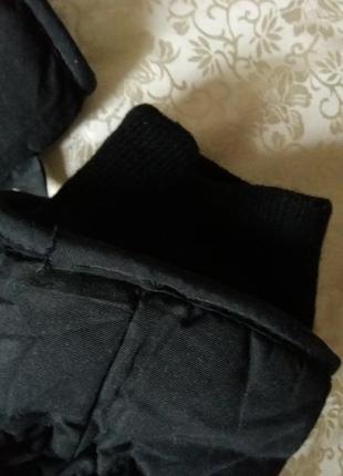 Чоловічі лижні рукавички чорні бежеві на флісі з продовженим трикотажним утеплювачем.3 фото