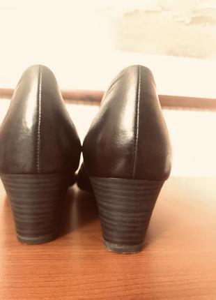 Новые немецкие кожаные супер комфортные туфли tamaris antishokk 41 (26.5-8.5)6 фото