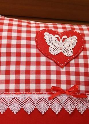Подушка в стилі кантрі на день святого валентина - подушка любові з червоним серцем5 фото