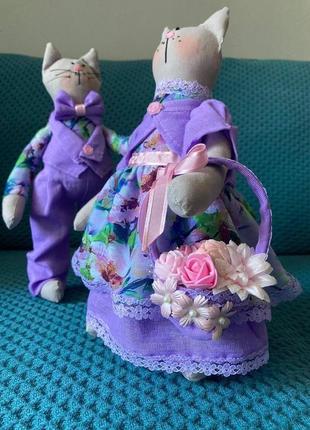 Інтер'єрні текстильні весільні іграшки котики тільда "лавандовий подих"7 фото