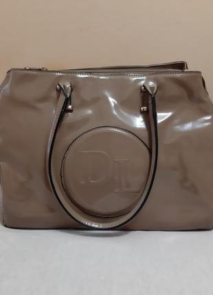 Сумка лаковая