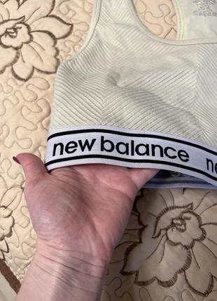 Топ женский лиф new balance классный для занятий спортом2 фото