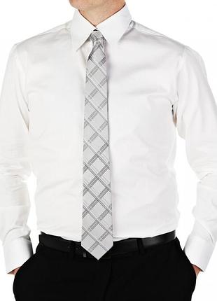 Сорочка чоловіча з довгим рукавом.