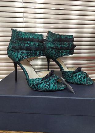 Босоножки-туфли нарядные.