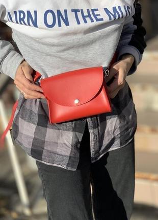 Сумка на пояс клатч жіночий модний з двома ременями з екошкіри червона3 фото