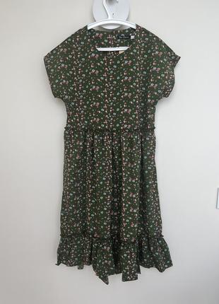 Платье зеленого цвета с цветочным принтом1 фото