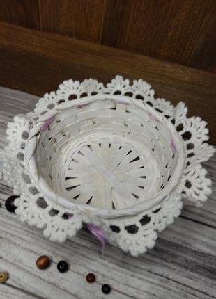 Плетеная конфетница с вязаным кружевом, корзинка-органайзер2 фото
