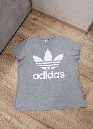 Футболка adidas