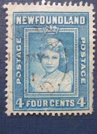 Марка 1977 британський 1938 королівська сім'я 4 цента синя гаш