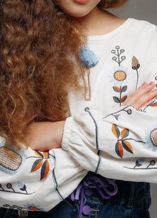 Вишиванка для дівчинки підлітка блуза лляна з сучасною вишивкою-колосками2 фото