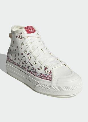 Женские кеды белые adidas nizza белые кеды на платформе zapatilla nizza rf mid off white navy glory red высокие кеды с принтом