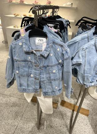 Курточка zara