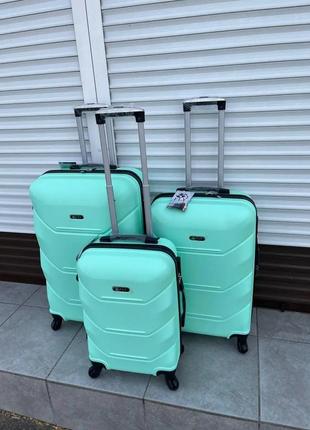 Набор чемоданов из пластика fly 20192 фото